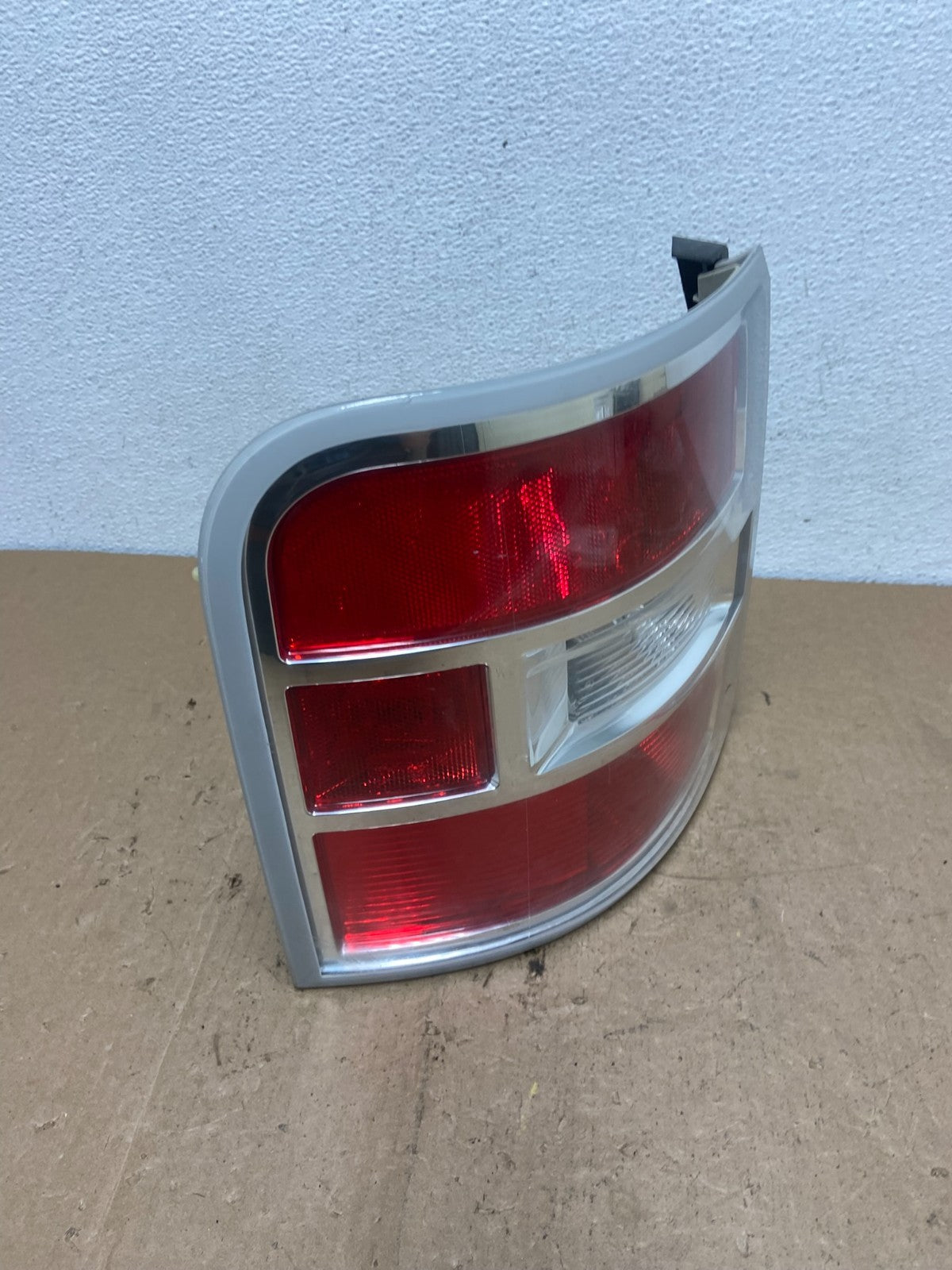 2009 to 2011 Ford Flex Left Driver LH Side Tail light AC5942 LK2