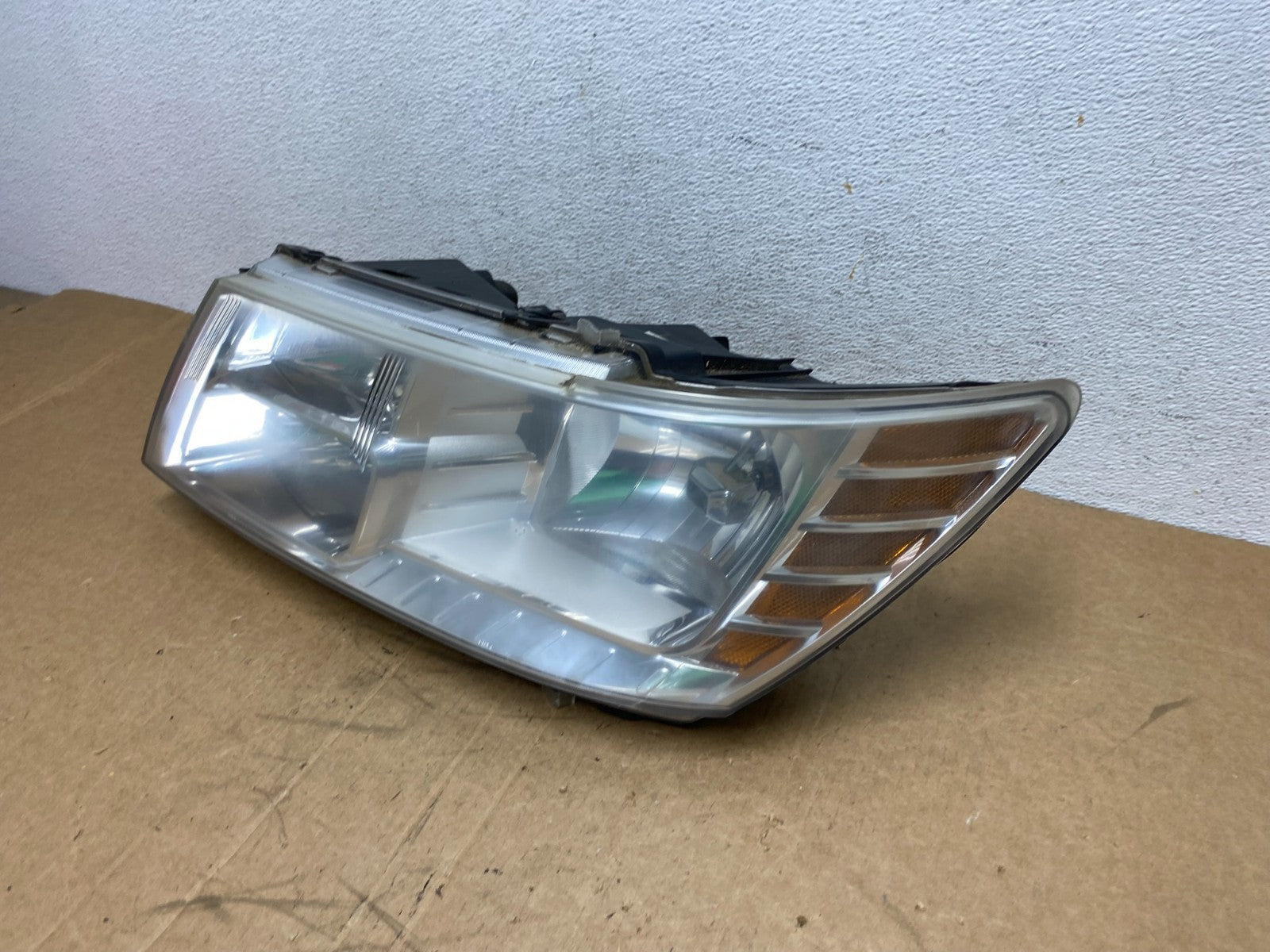 2009 to 2017 Dodge Journey Headlight Left Driver Lh Side Halogen AD6301 DW1