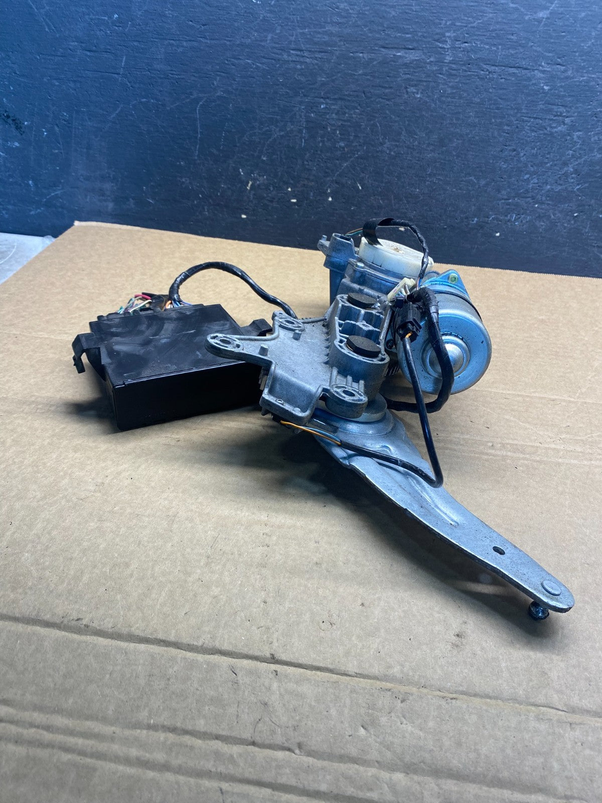 2009 2014 Buick Chevrolet GMC Liftgate Door Module Motor af7612 DG1