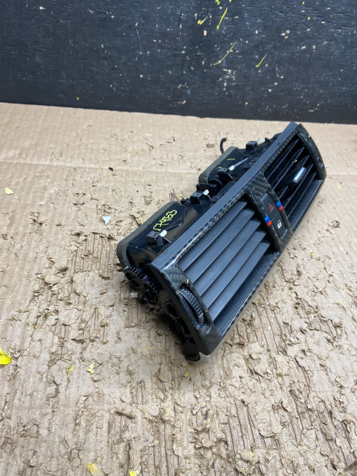 2007 to 2013 BMW X5 X6 Center Console Dash Air Vent OEM V7953 DG1