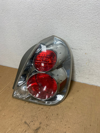 2005 to 2006 Nissan Altima Tail Light Right Passenger RH Side AD3142 LK1