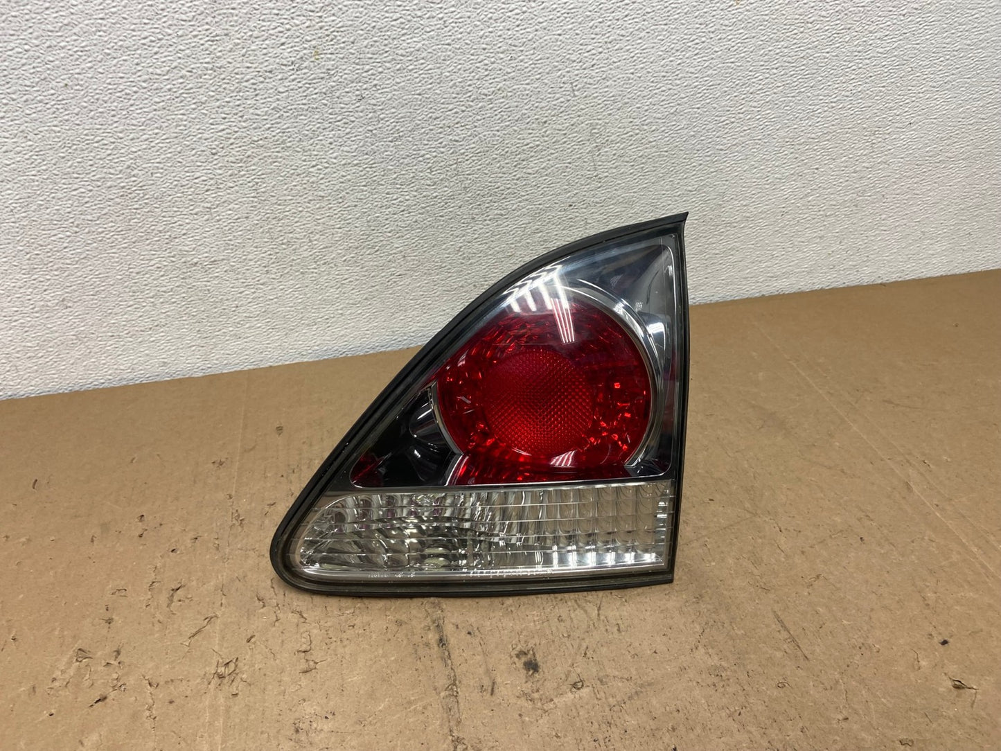 2000-2003 Lexus RX300 Right Passenger Side Rear Inner Tail Light AC7294 LK0