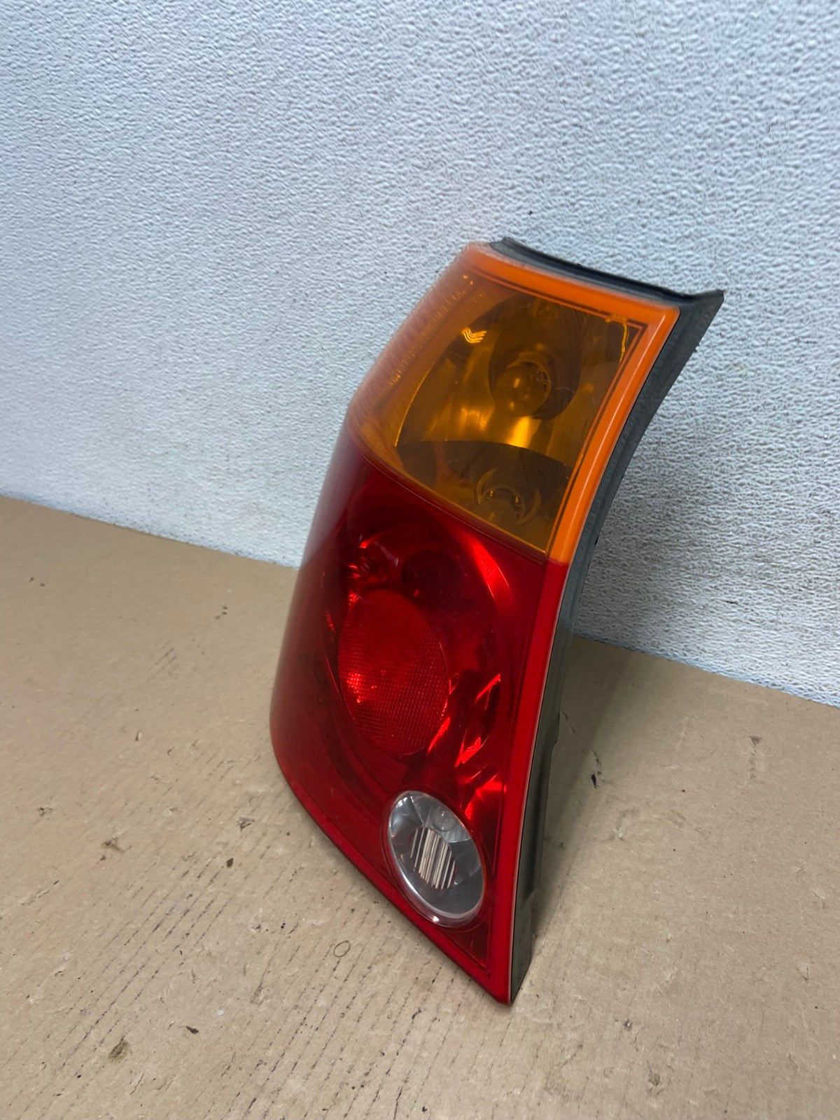 2004 2005 2006 Chrysler Pacifica Left Driver LH Tail Light AF3124 LK1