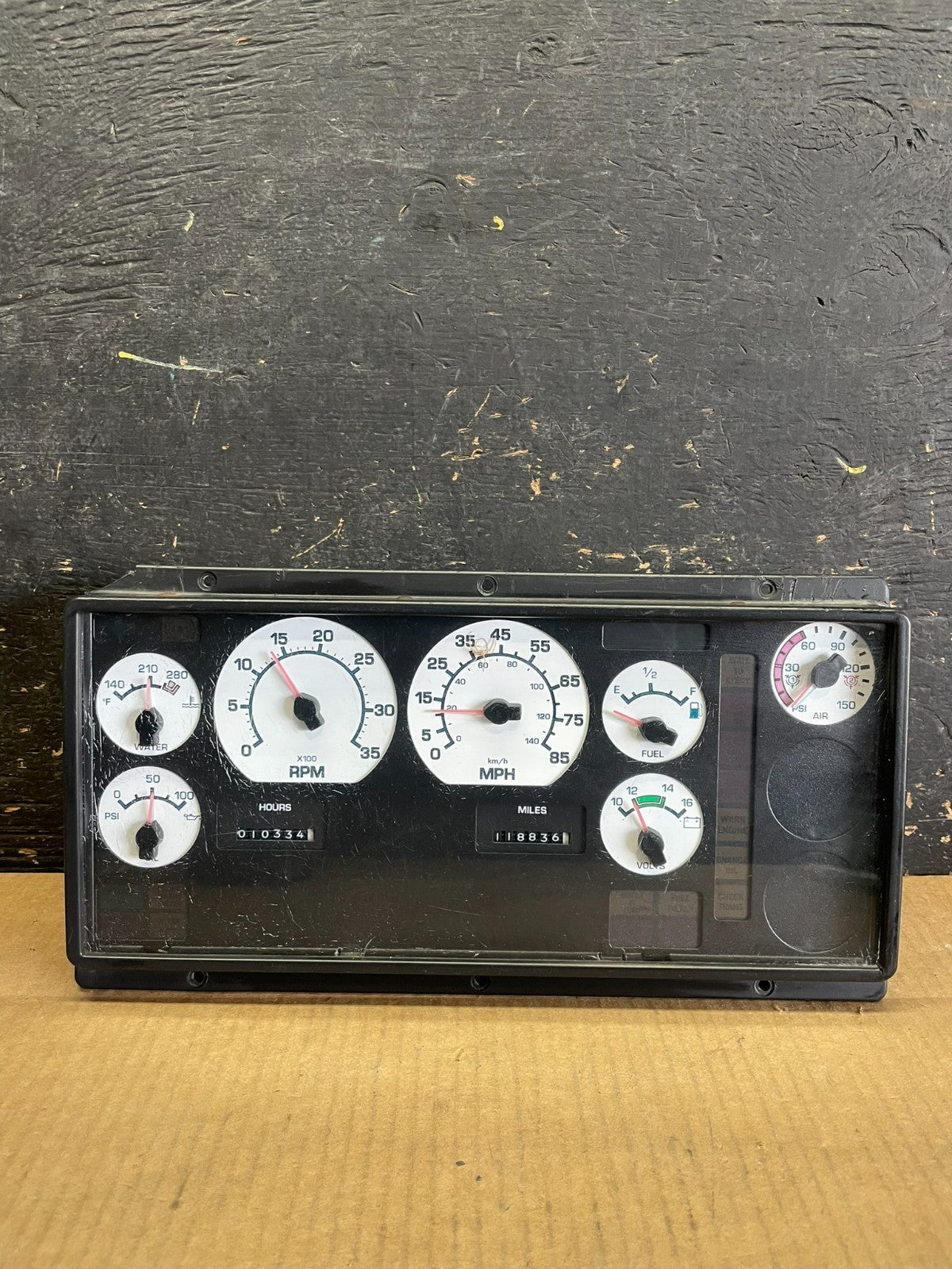 International Instrument Gauge Cluster Speedometer AA92930