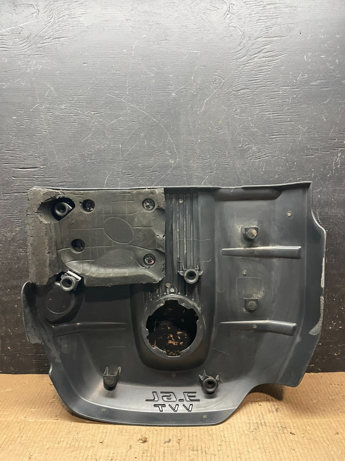 2012 to 2014 Jeep Grand Cherokee 3.6L Engine Cover OEM y6574 DG5
