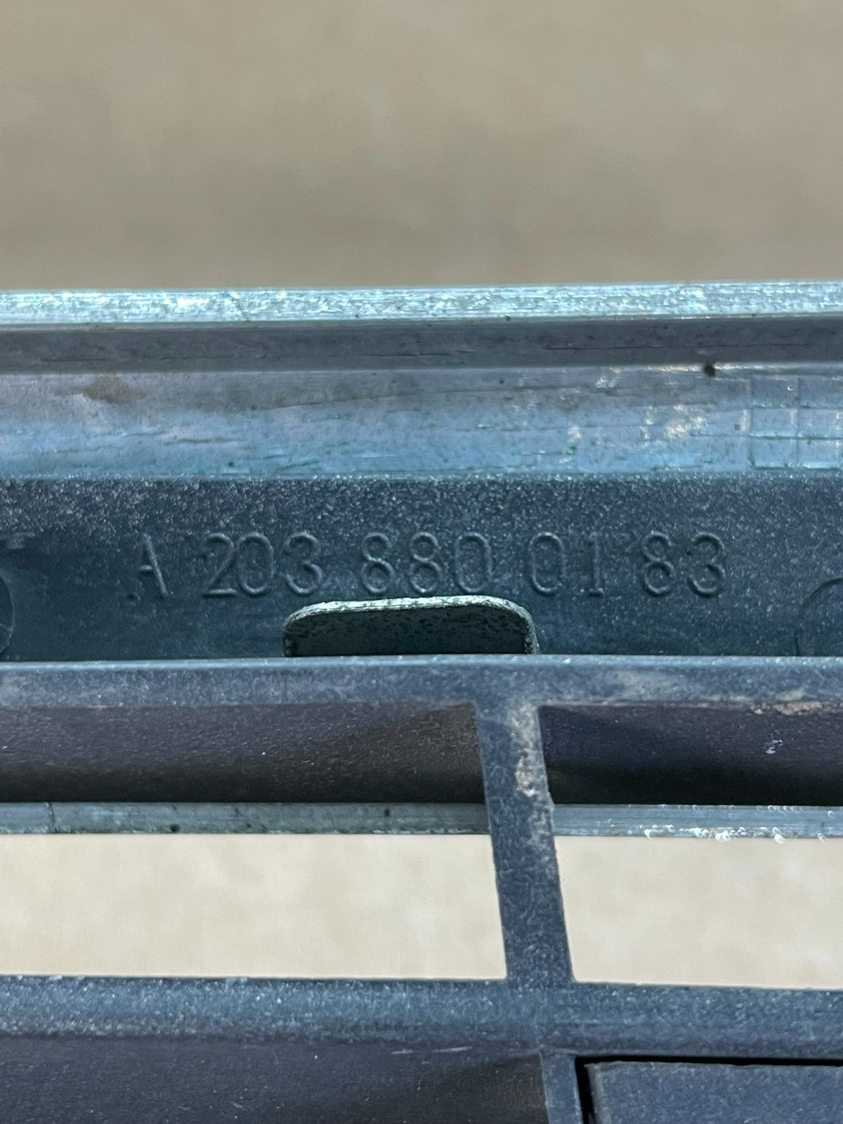 2005-2007 Mercedes W203 C230 C320 C350 Front Upper Grill Grille AG0823 DG4