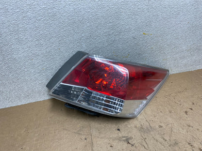 2008 to 2012 Honda Accord Sedan Tail light Right Passenger RH Side X2137 DW0