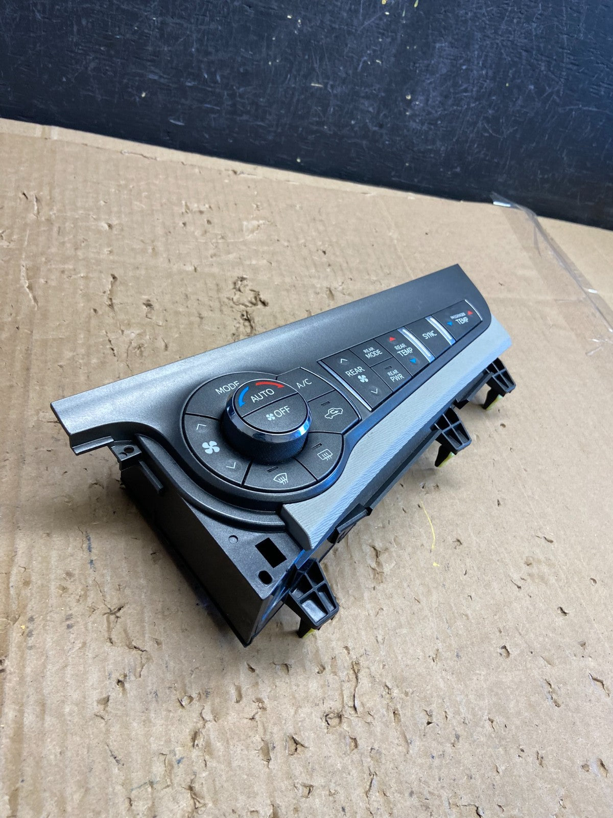 2011 to 2014 Toyota Sienna A/C Climate Heater Temperature Control ad6827 DG1