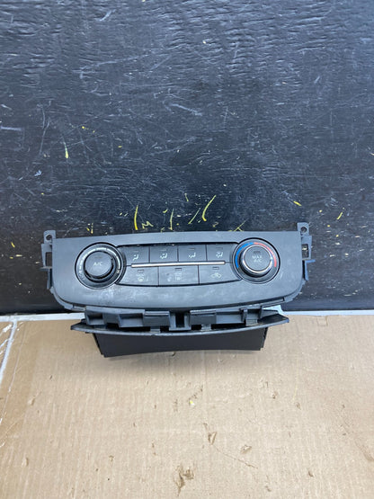 2016 2017 Nissan Altima A/C Temperature Climate Control AB2046 DG0