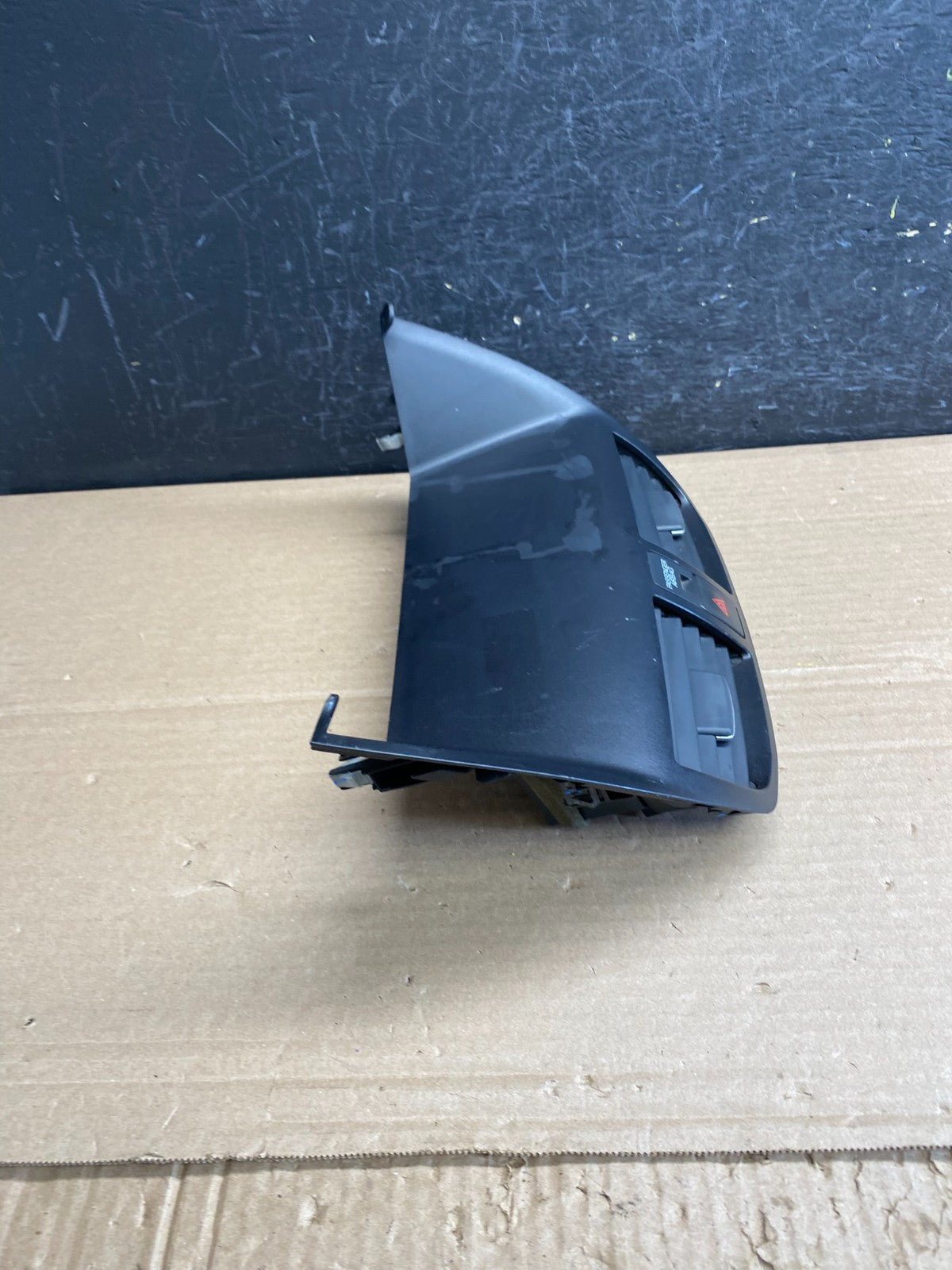 2007 - 2013 Acura MDX Front Dash Tray Center Console Air Vents Hazard AG0061 DG1