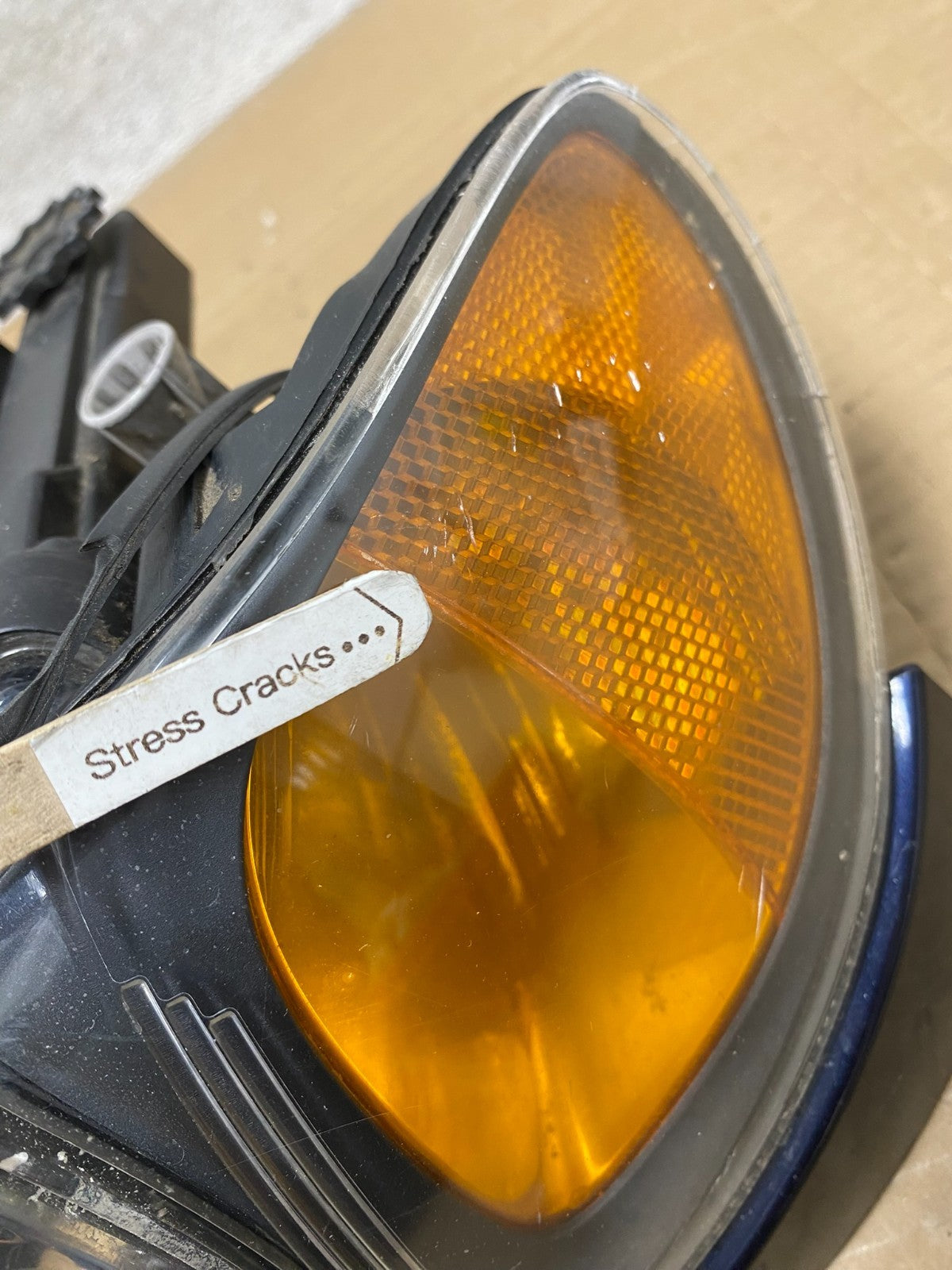 2002 to 2005 BMW 3 E46 Sedan Left Driver LH Xenon HID Headlight AG9057 DW4