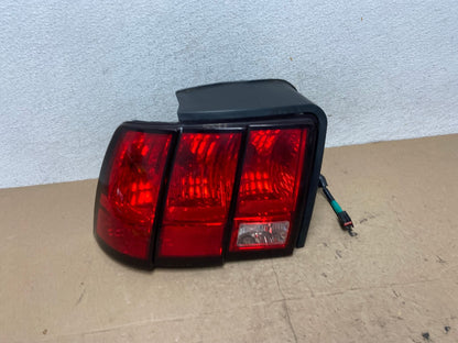 1999 - 2004 Ford Mustang Left Driver Lh Side Tail Light AF4917 LK0