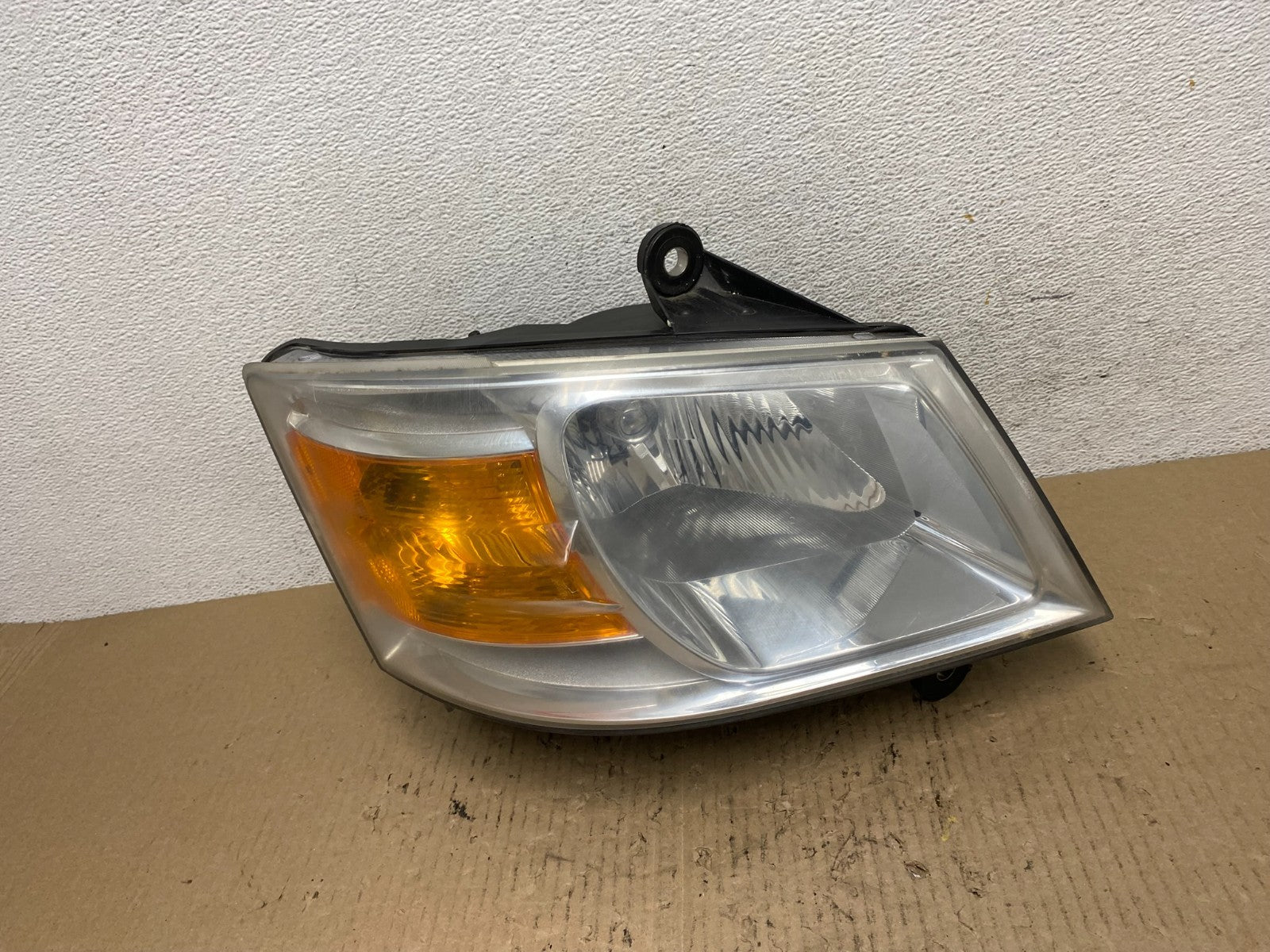 2008 to 2010 Dodge Caravan Right Passenger RH Halogen Headlight AF6002 DW0