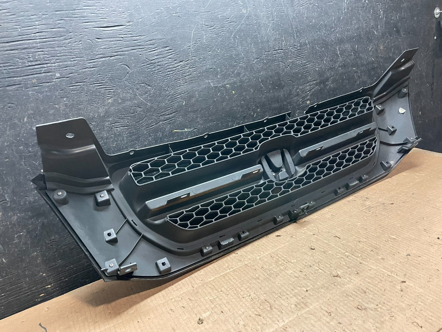 2003 2004 2005 Honda Pilot Front Upper Grill Grille Oem Y6428 DG8