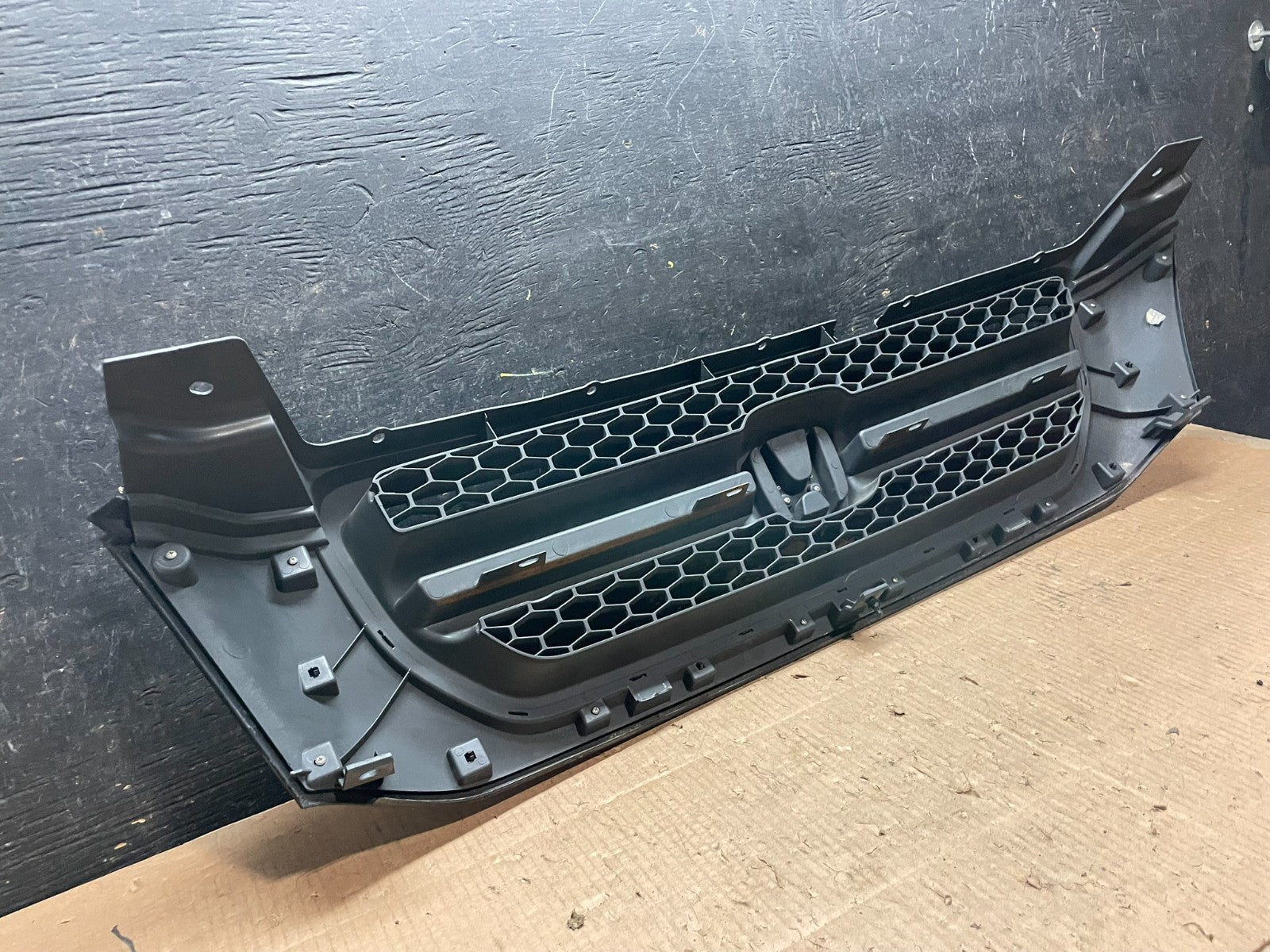 2003 2004 2005 Honda Pilot Front Upper Grill Grille Oem Y6428 DG8
