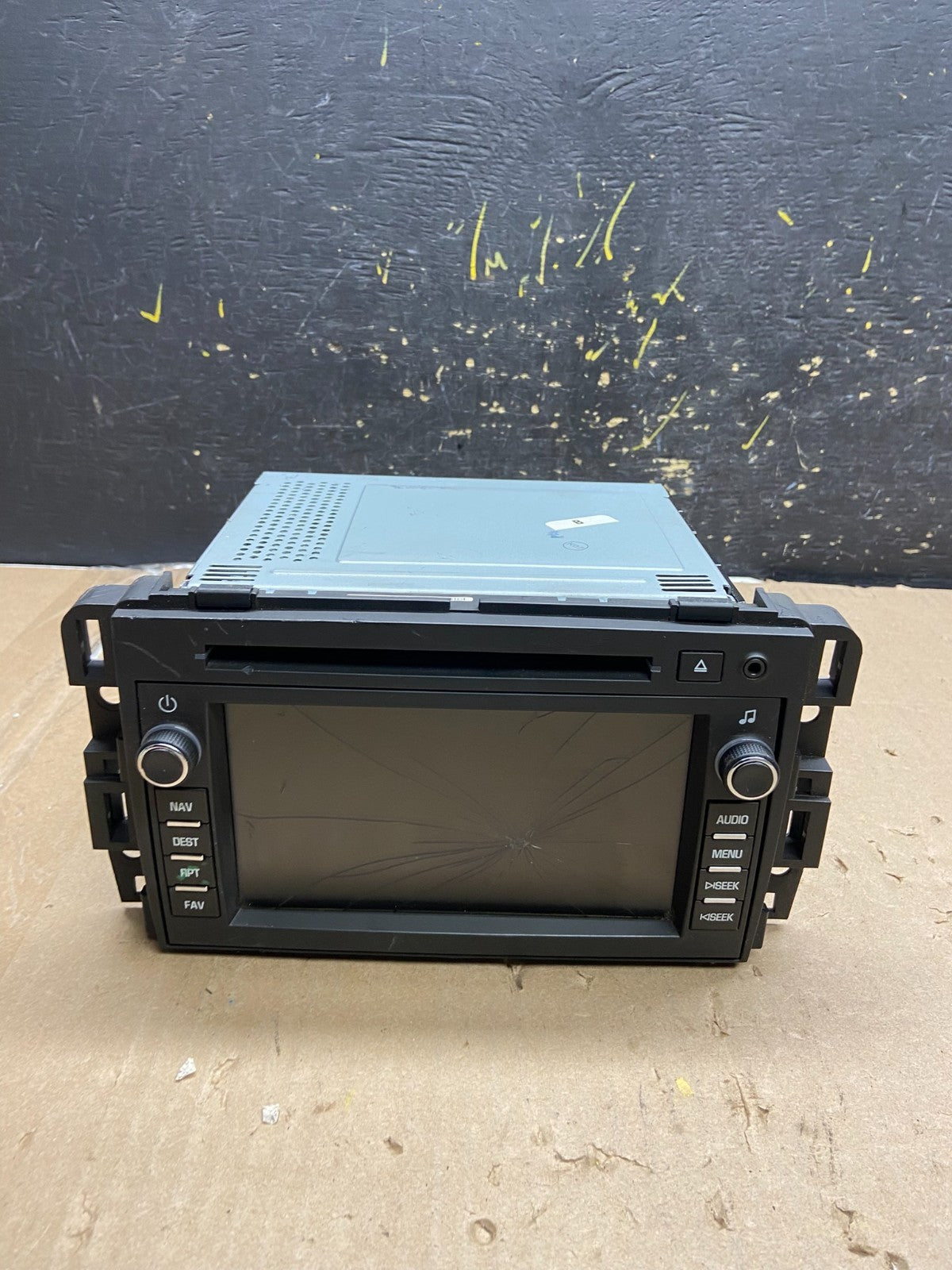 2010 2011 Buick Enclave Radio Stereo CD Player Screen Display AB2008 DG0