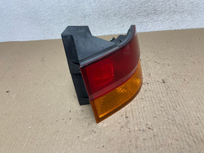 2002 2003 2004 Honda Odyssey Right Passenger Side Tail Light AE9817 LK2