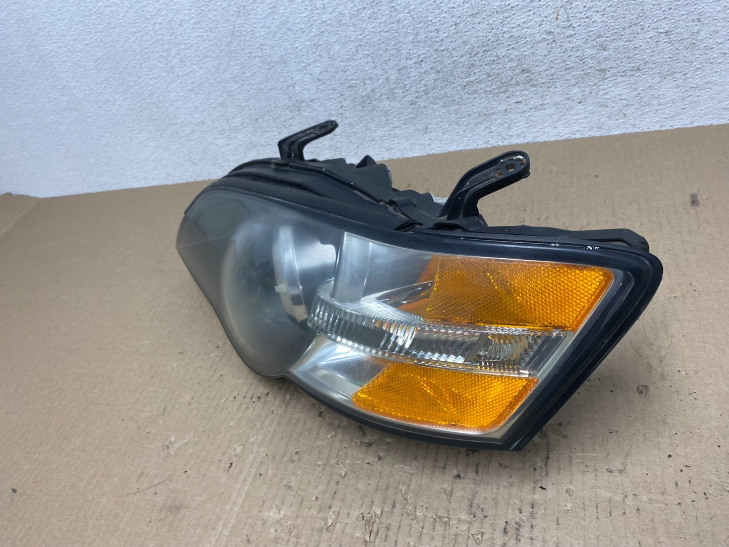 2006 to 2007 Subaru Legacy Left Driver LH Side Headlight AE7034 DW1