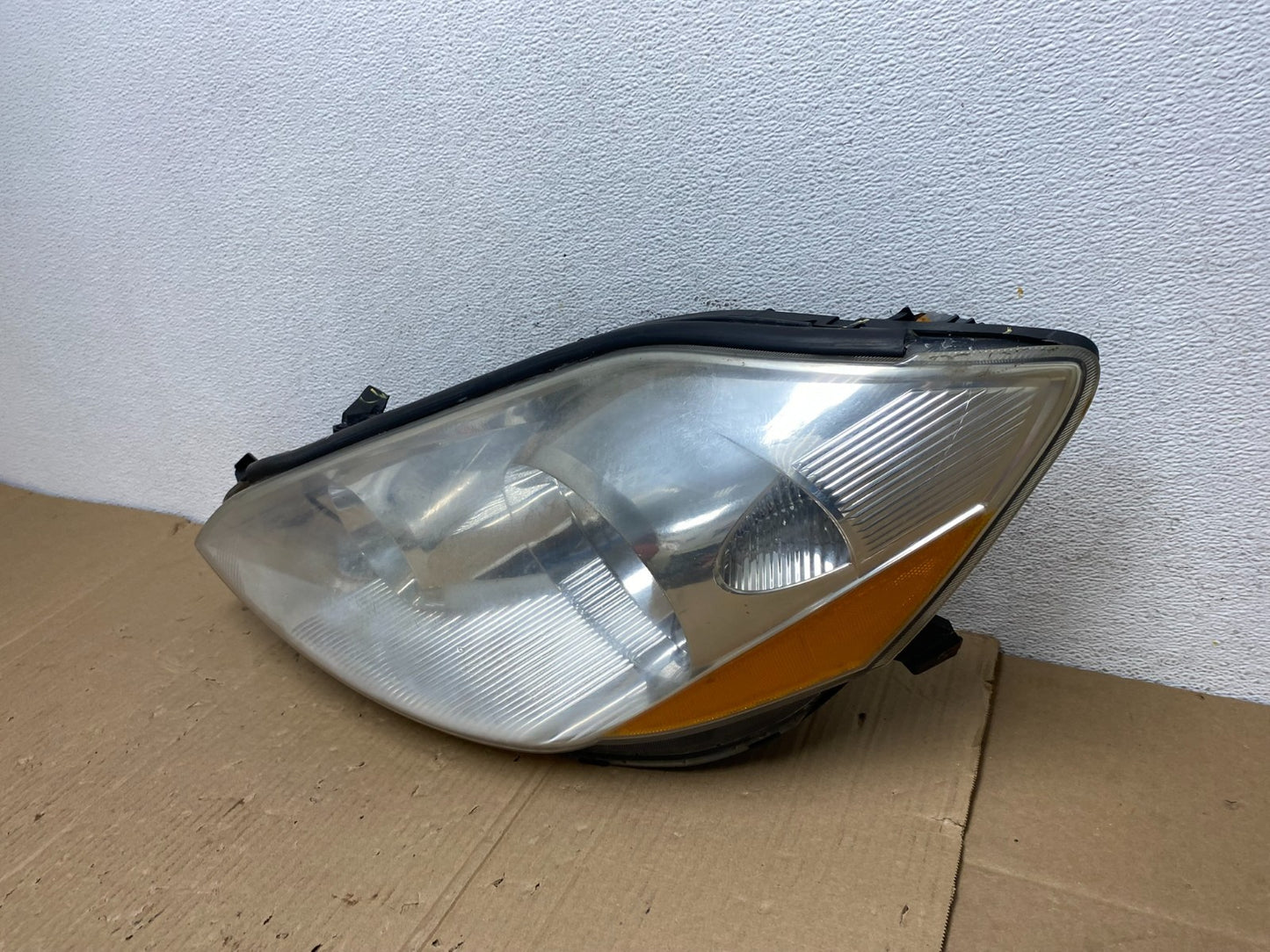 2006 to 2010 Toyota Sienna Left Driver Lh Side Headlight Xenon AE9005 DW1