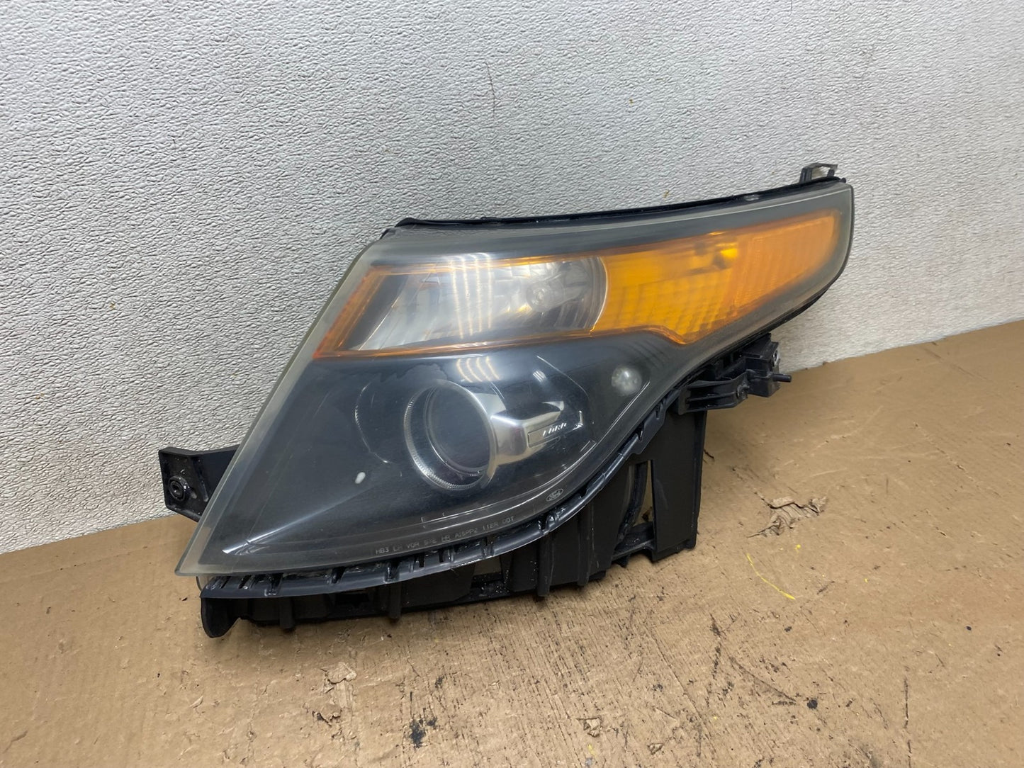 2011 to 2015 Ford Explorer Left Driver LH Side Halogen Headlight Oem S1701 DW2