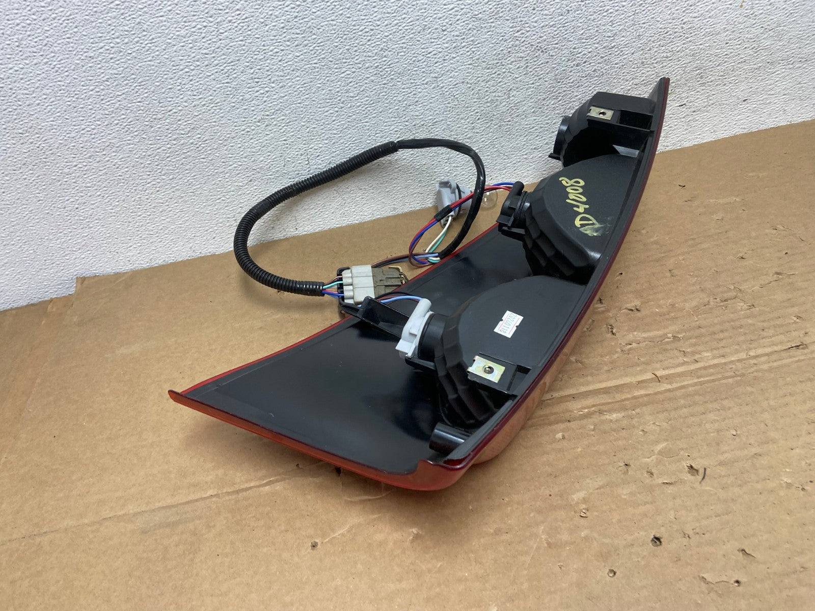 2002 to 2006 Chevrolet Avalanche Left Driver LH Tail Light AD4008 LK4