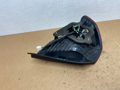 2000 2001 2002 Toyota Avalon Right Passenger Rh Side Tail Light OEM AC3529 LK6