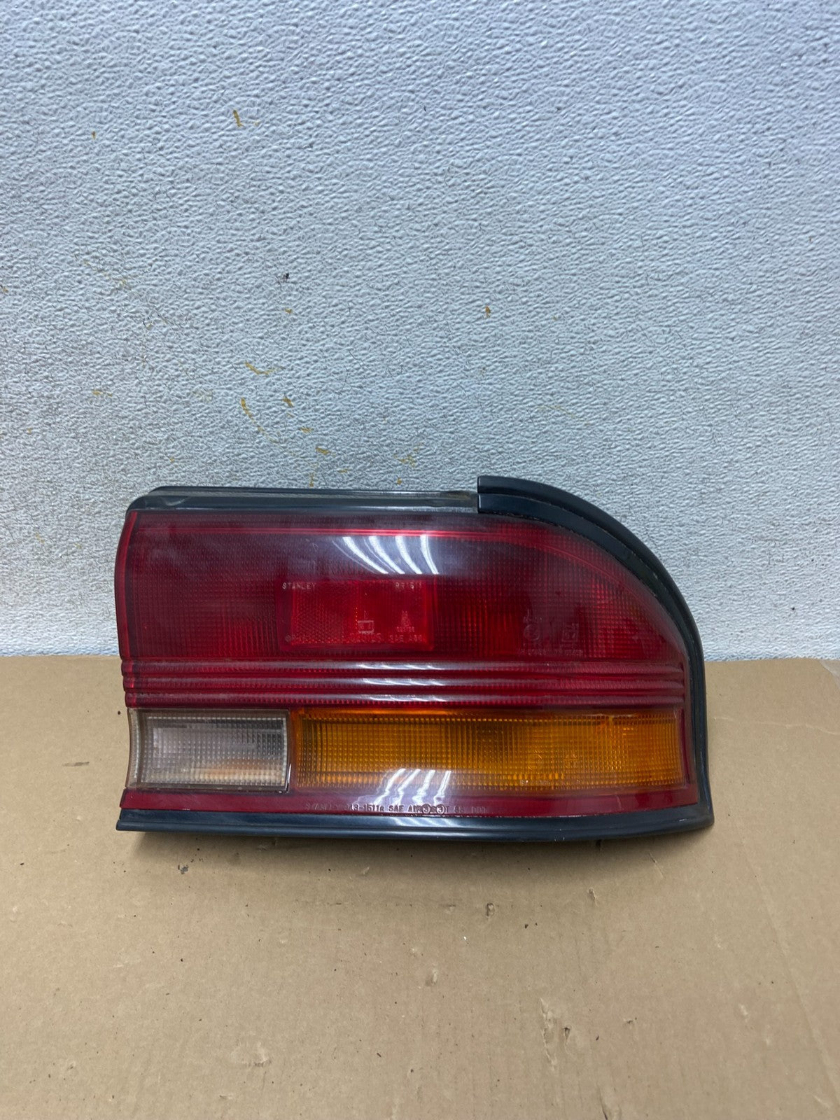 1991 Mitsubishi Galant Right Passenger Tail Light ah2582 DG0