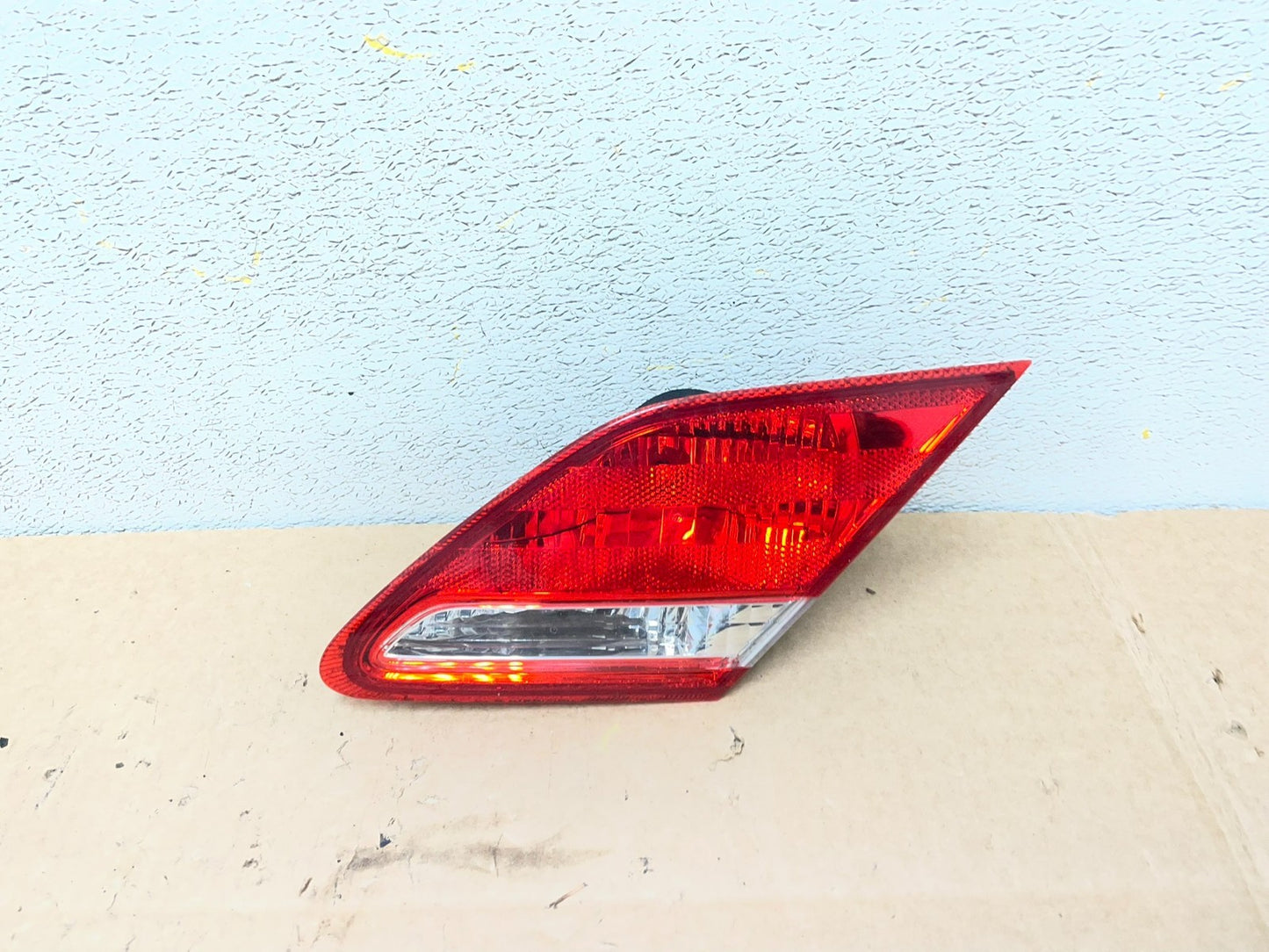 2008-2010 Toyota Avalon Right Passenger Side Tail Light Inner Oem Y8922 DW0
