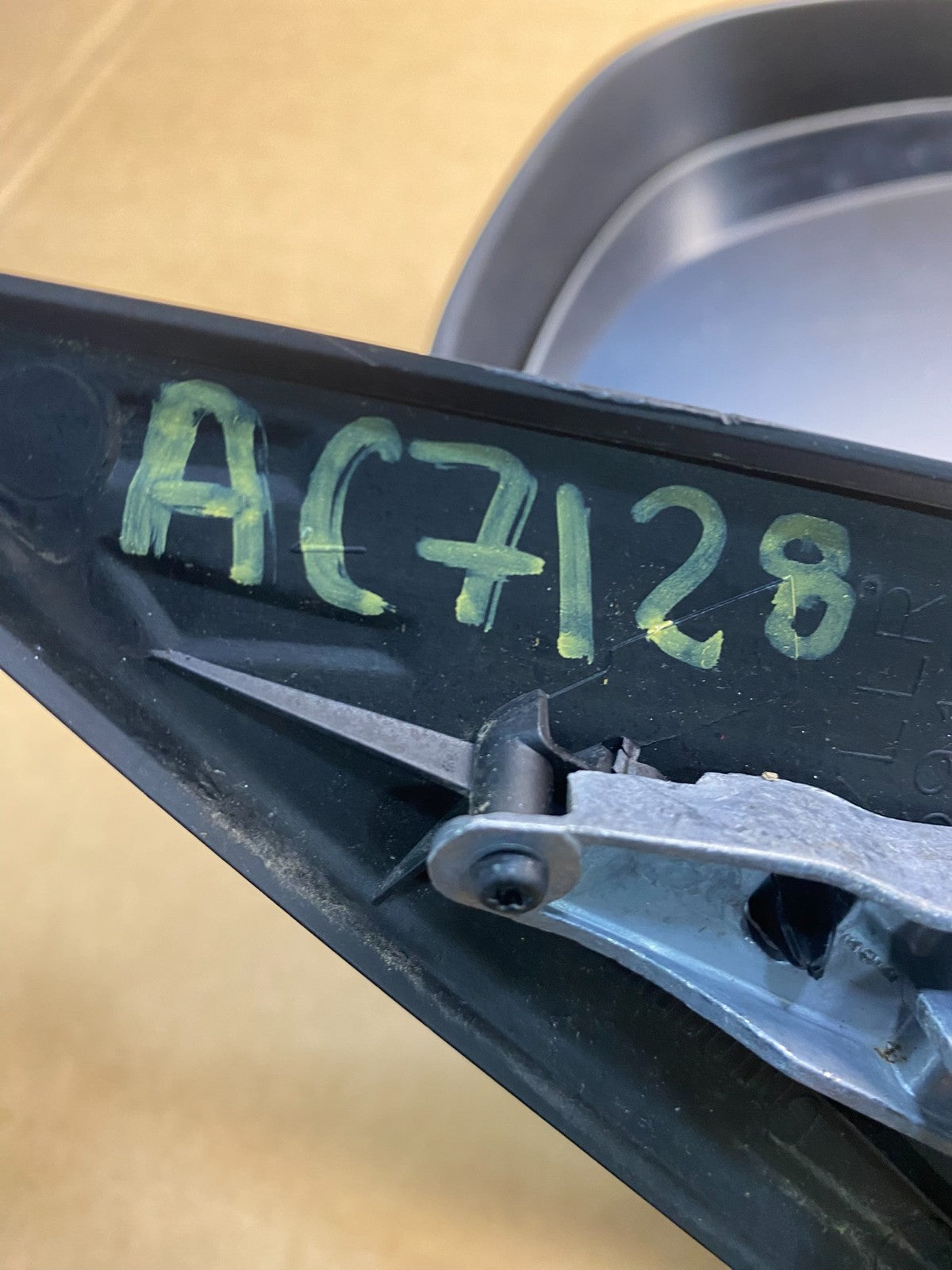 2009 to 2011 BMW 328i 335i Right Passenger Side View Door Mirror AC7128 DG10
