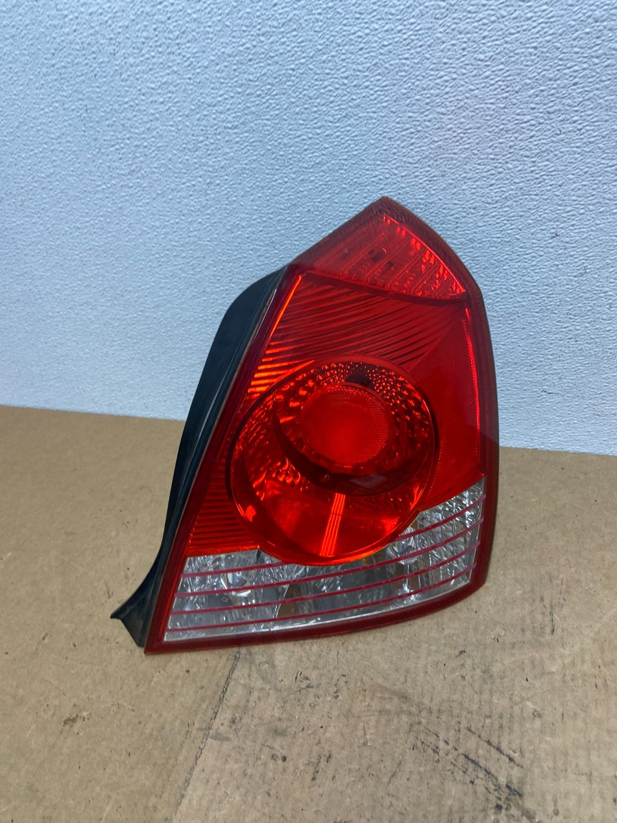 2004 2005 2006 Hyundai Elantra Sedan Right Passenger Tail Light OEM AC3179 DW0
