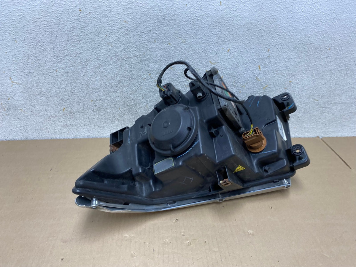 2011 to 2014 Ford Edge Front Right Passenger Headlight Xenon HID AI1405 LK4