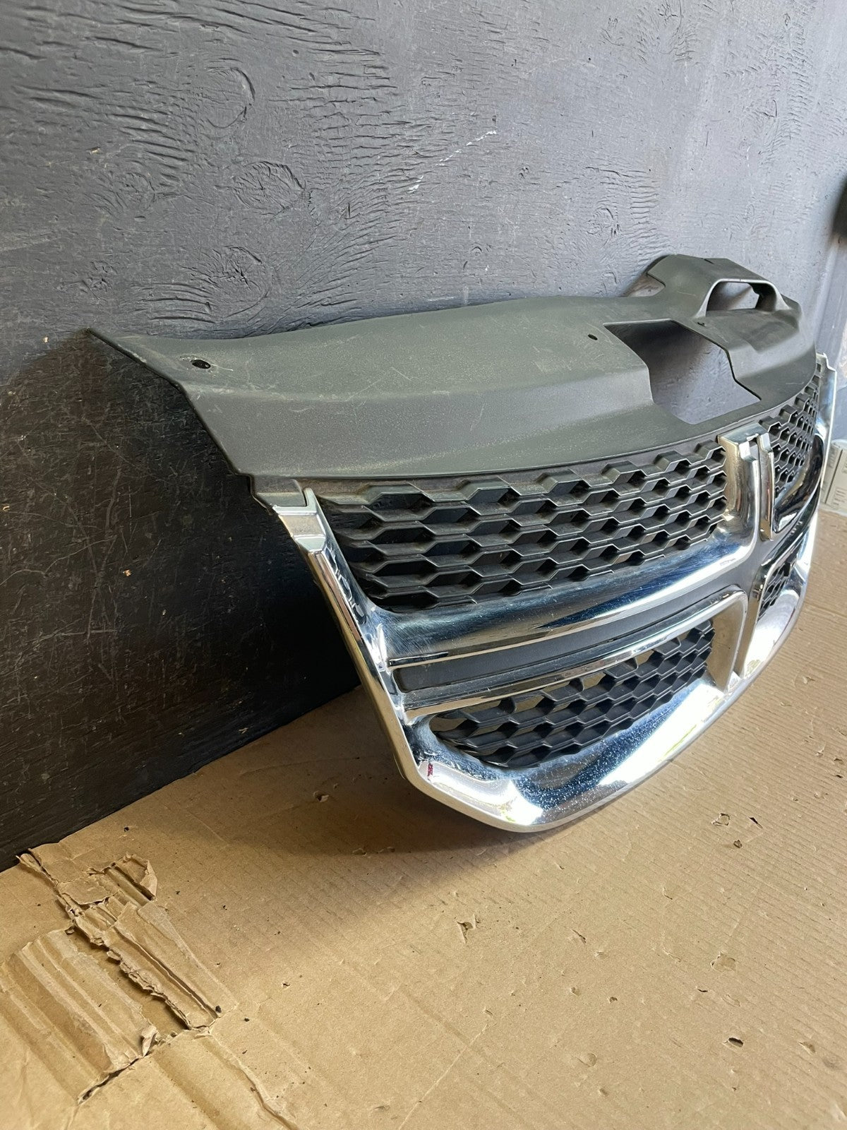 2011 to 2018 Dodge Journey Front Upper Chrome Grill Grille AE3778 DG2