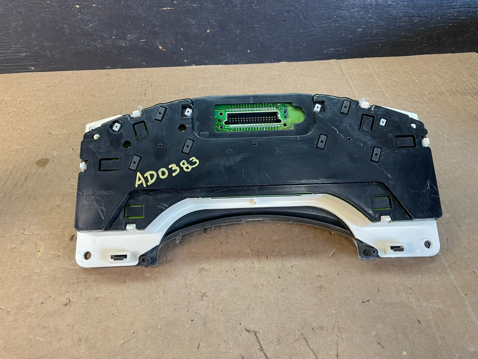 2001 to 2002 Chevrolet Express Speedometer Cluster Gauge AD0383 DG6