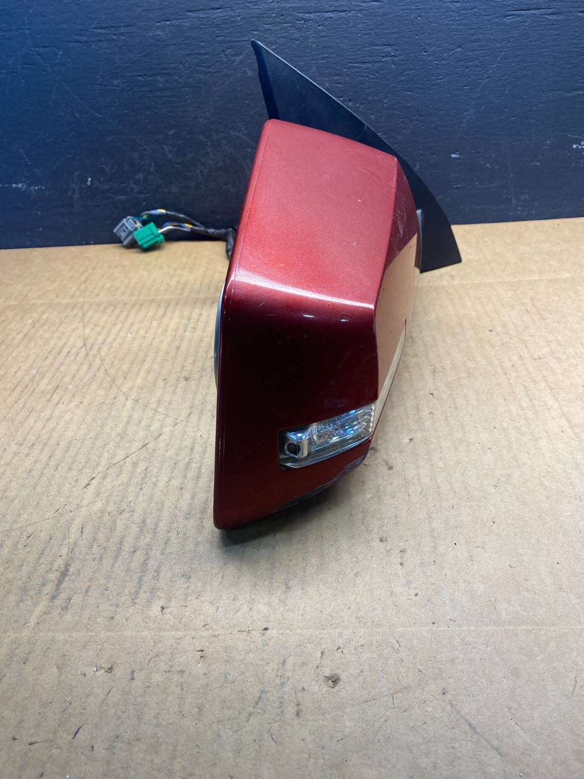 2009 to 2017 GMC Acadia Right Passenger Door Mirror AC2851 DW4