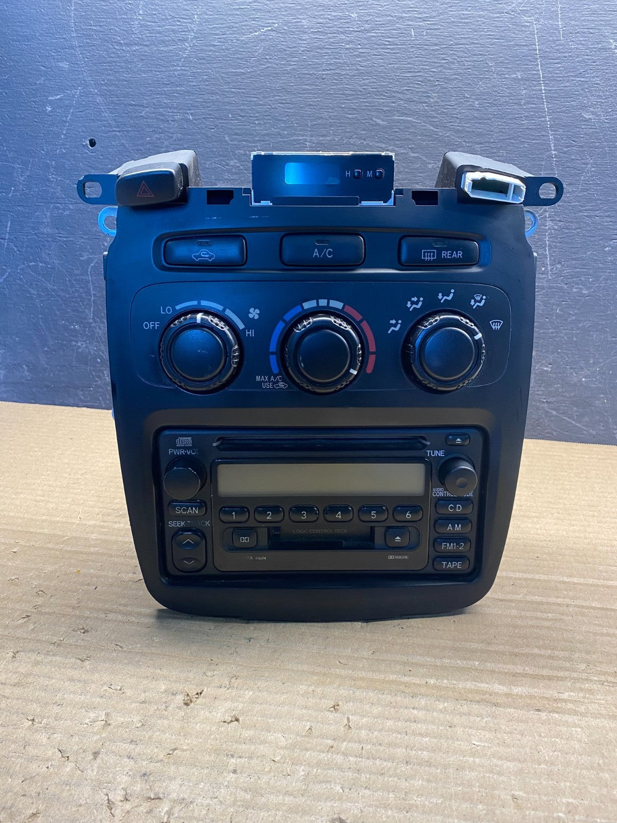 2001 to 2003 Toyota Highlander Climate Control Heater Radio Bezel AF3896 DW0