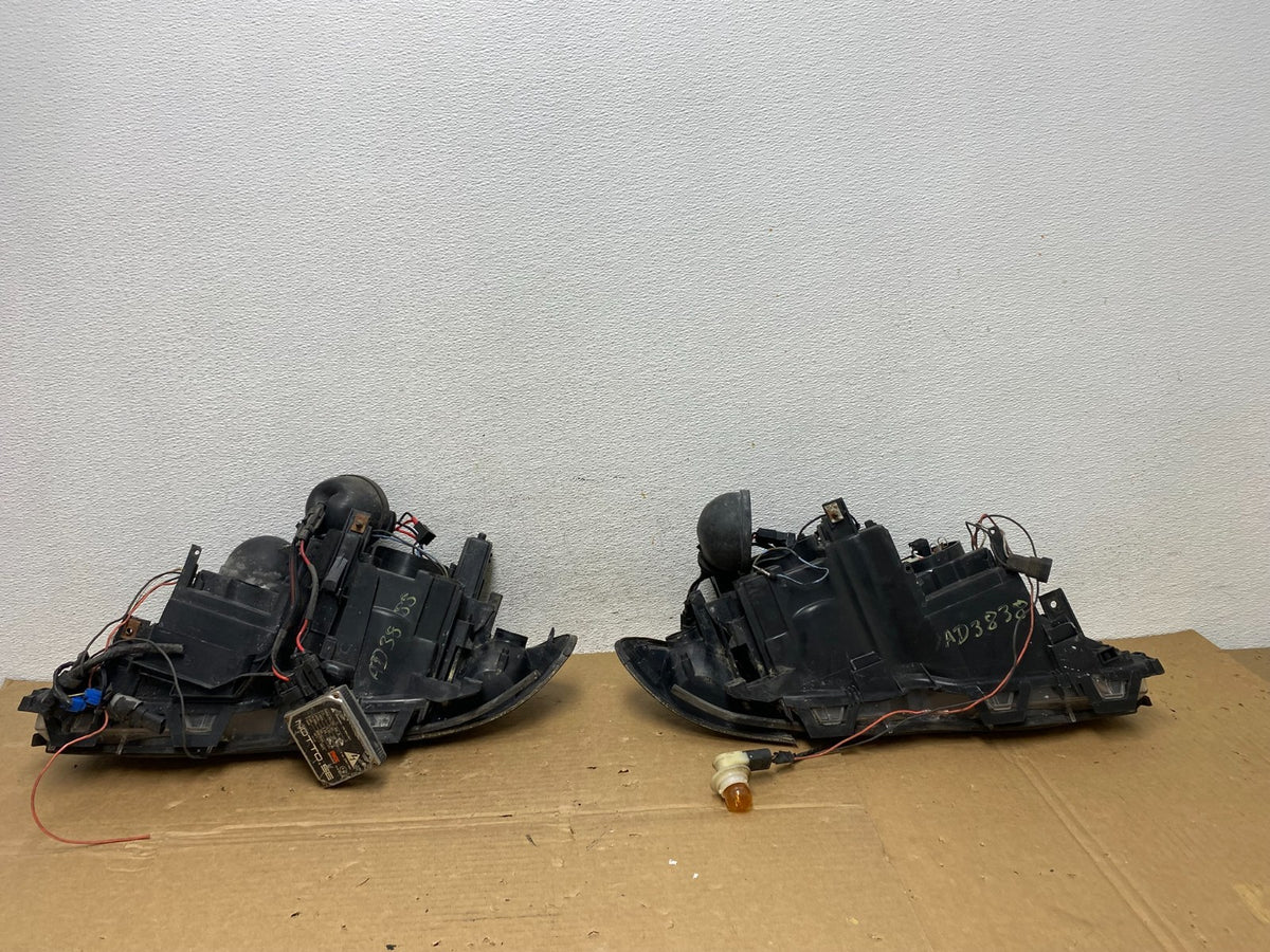 1999 - 2001 BMW E46 3-Series Left+Right Projector Headlight AD3888 DG12