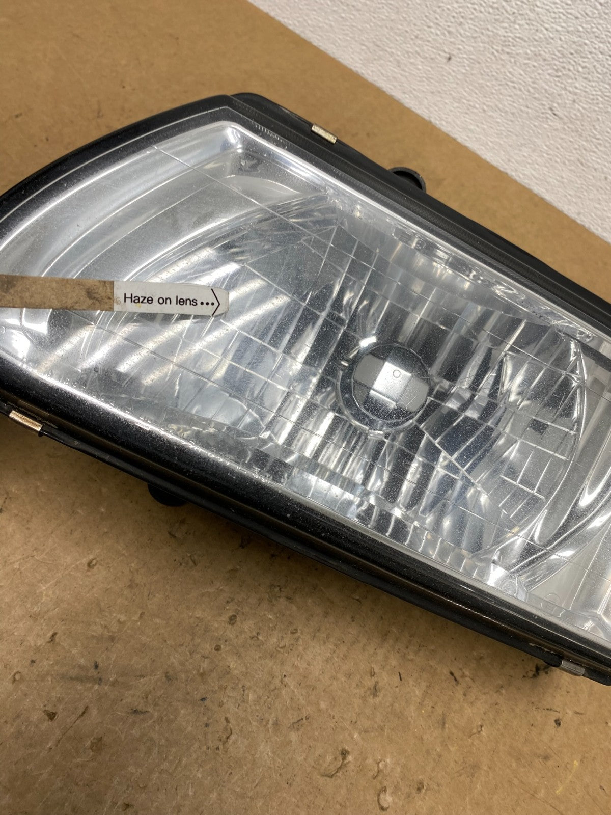 2000 to 2002 Honda Passport Left Driver LH Side Headlight AC3320 DW4
