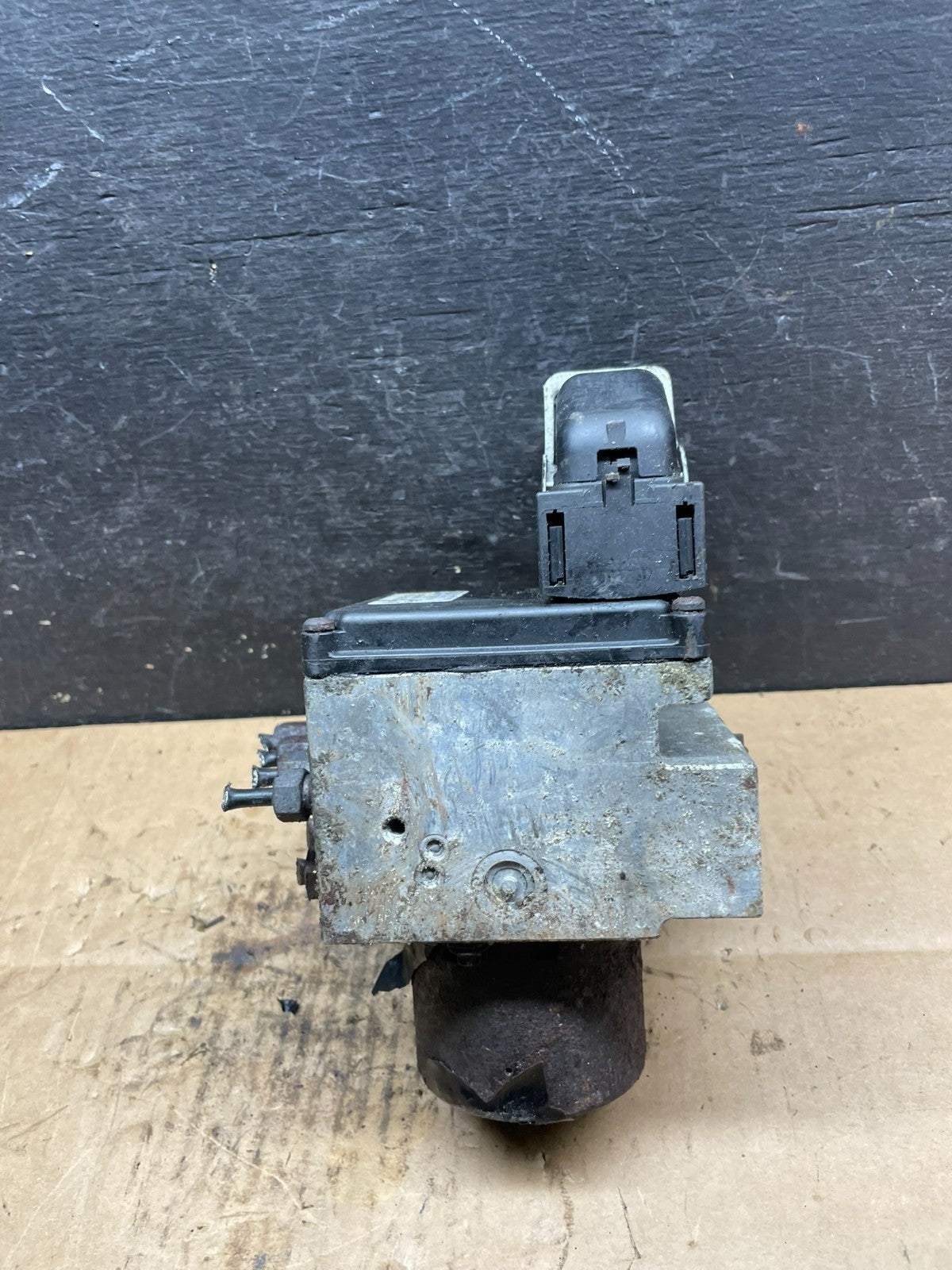 2011 - 2014 Ford E250 E350 Van  ABS Anti Lock Brake Pump Module Oem R4359 DG1