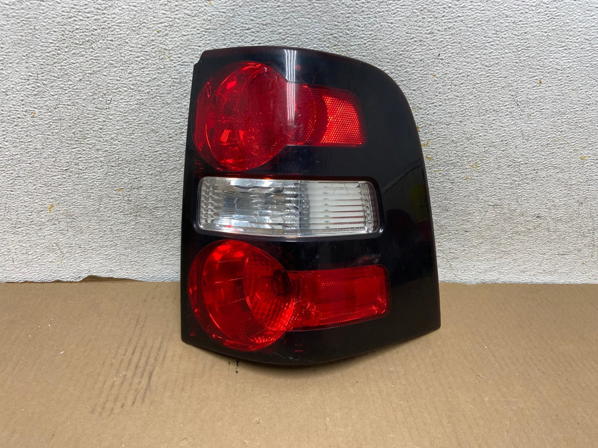 2006 to 2010 Ford Explorer Right Passenger Side Tail light AH2995 LK0