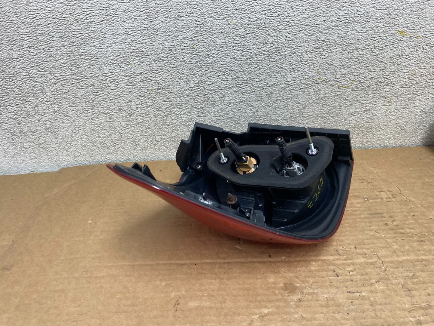 2008 to 2017 Toyota Sequoia Right Passenger RH Tail Light Oem z2610 DG4
