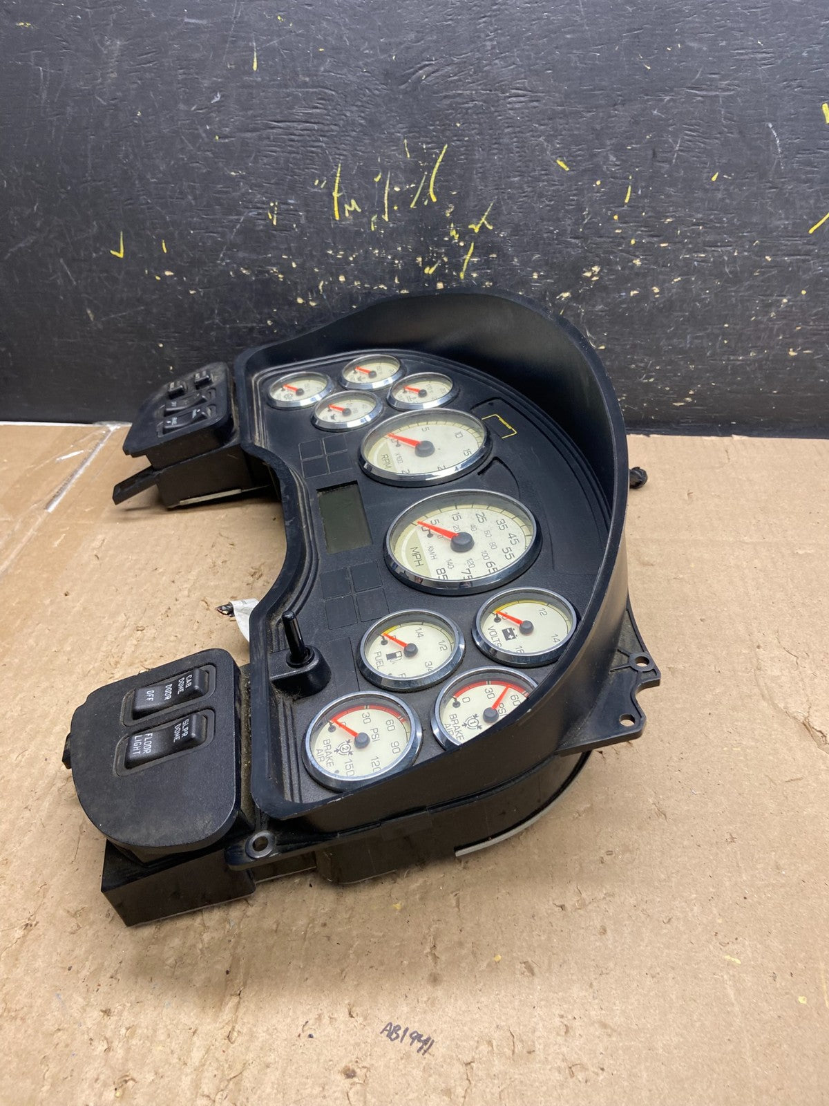 2011-2014 International PROSTAR Speedometer Cluster P/N 3868148f91 ab5568 DG2