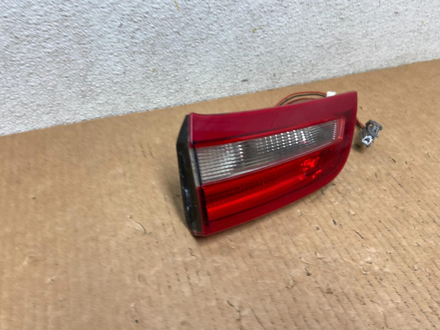 2011 to 2017 Volvo S60 Right Passenger RH Side Inner Tail Light I0799 KC2