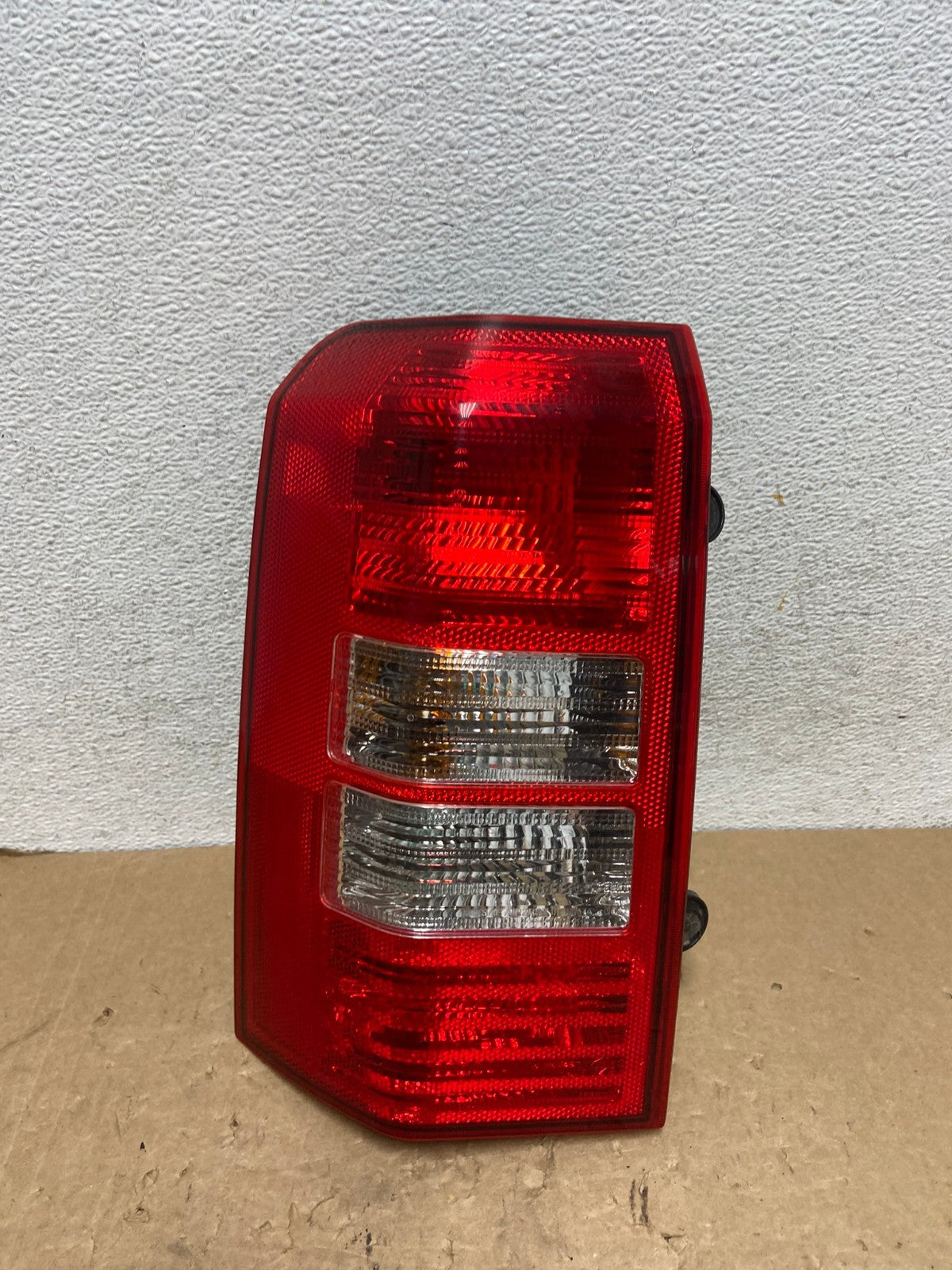 2008 to 2016 Jeep Patriot Left Lh Driver Side Tail Light AG1293 LK0