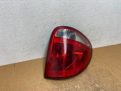 2004 - 2007 Dodge Grand Caravan Right Passenger Side Tail Light AE2767 LK2