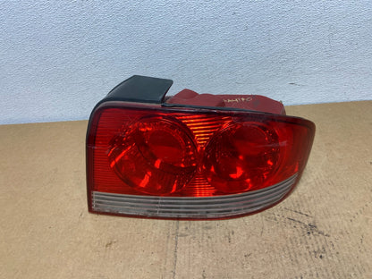 2002 - 2005 Hyundai Sonata Right Passenger RH Side Tail Light OEM AC3142 DW0