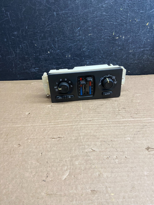 2003-2006 GMC Chevrolet Envoy Trailblazer Climate Control A/C Panel af2527 DG0