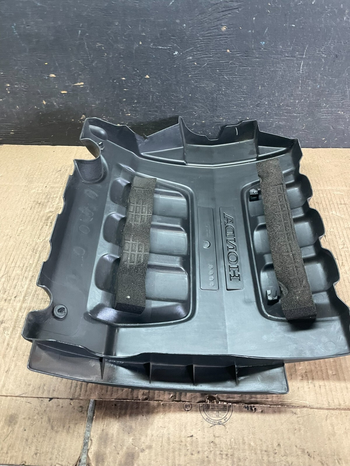 2005 to 2007 Honda Odyssey Black Engine Cover N0784 DG7