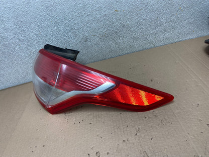2013 to 2016 Ford Escape Right Passenger RH Side Tail Light Oem AB2426 LK1