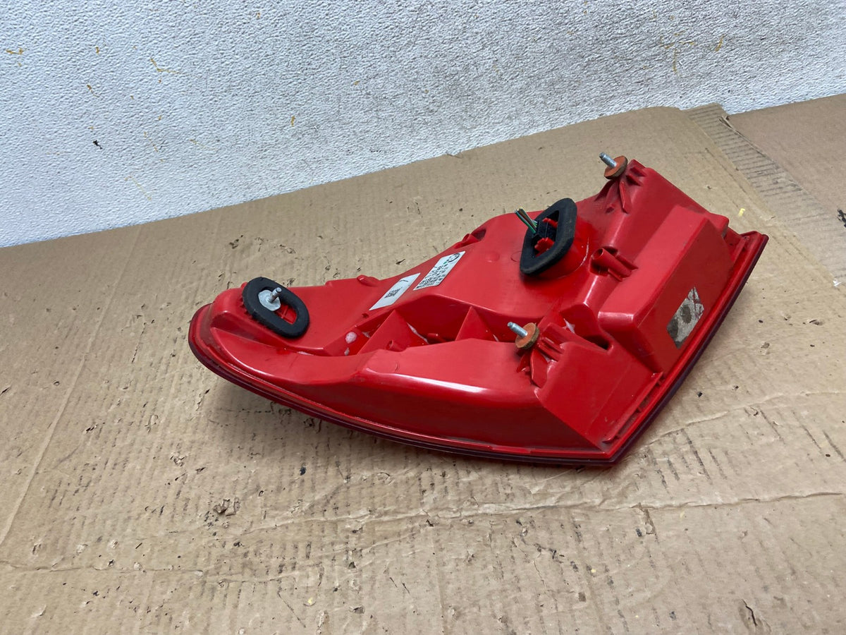 2009 to 2012 Bmw 7-Series F01 F02 750i Left Driver LH Tail Light AI1358 LK5