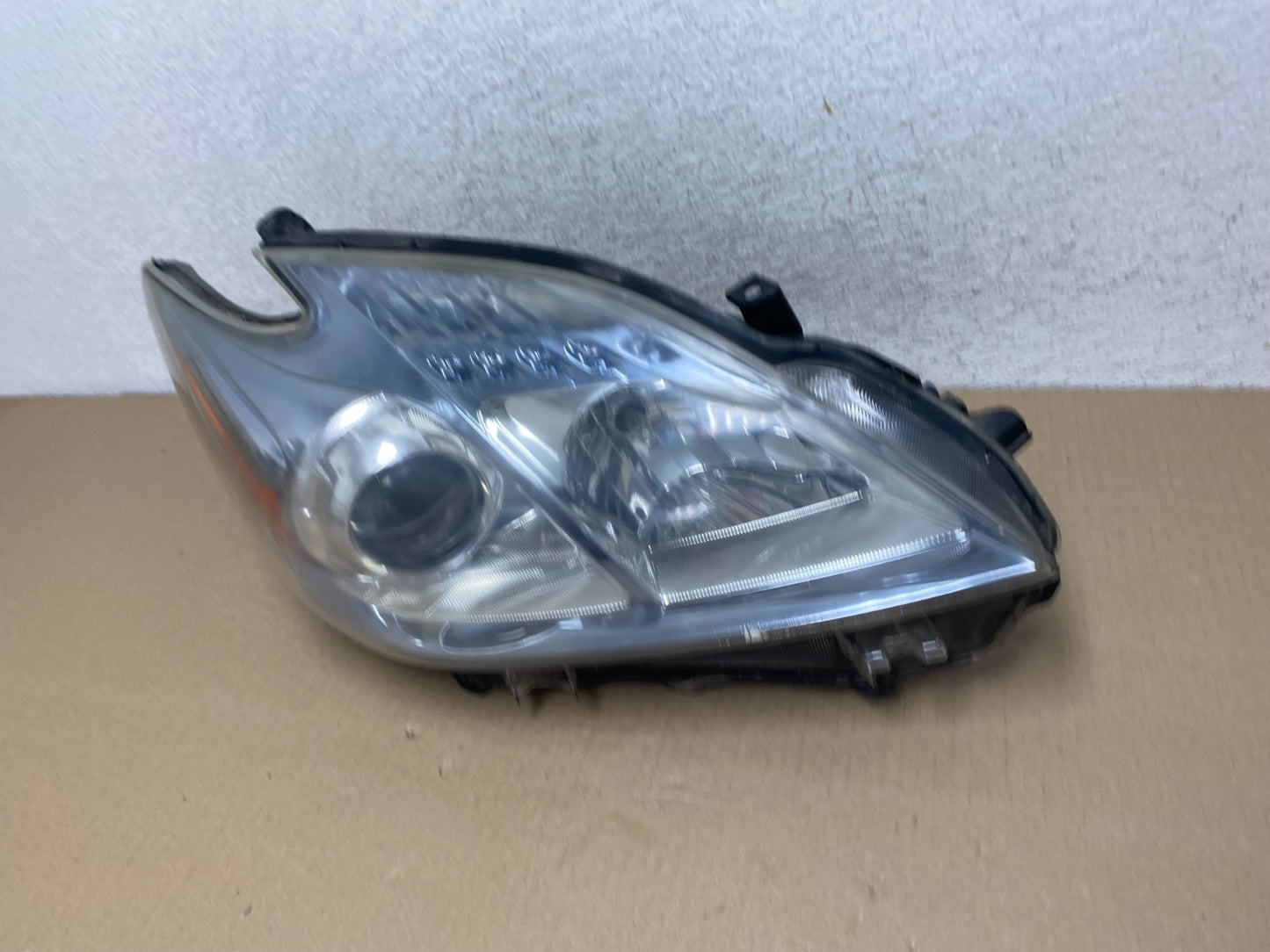 2010 - 2011 Toyota Prius Right Passenger Rh Blue Halogen Headlight AG5828 DW1